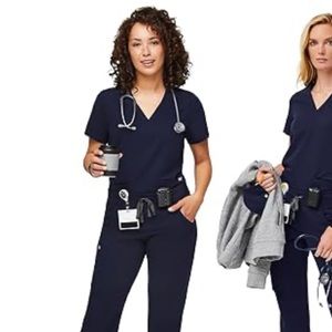 Figs Scrub Top Size M